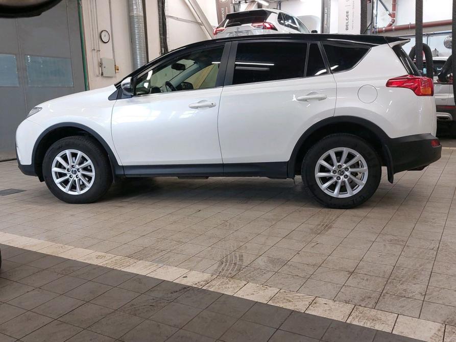 Toyota RAV4 IV (XA40) Москва  - изображение 4