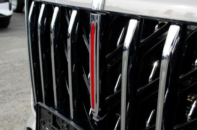 Hongqi HS5 I Рестайлинг с пробегом 2024 года, цена 3 600 000 рублей, 3787 км, внедорожник, Автокод Объявления