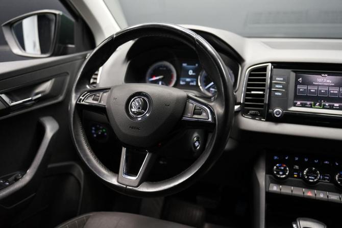 Skoda Karoq I с пробегом 2020 года, цена 2 322 000 рублей, 78253 км, внедорожник, Автокод Объявления