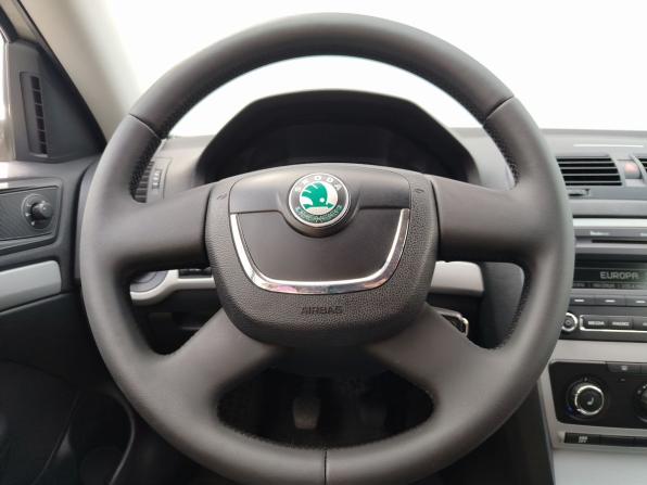 Skoda Octavia II (A5) Рестайлинг с пробегом 2012 года, цена 659 000 рублей, 256637 км, лифтбек, Автокод Объявления