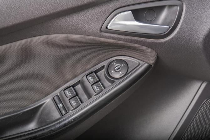 Ford Focus III с пробегом 2012 года, цена 799 000 рублей, 253909 км, хэтчбек, Автокод Объявления