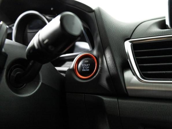 Mazda 3 III (BM) с пробегом 2014 года, цена 1 270 000 рублей, 175000 км, хэтчбек, Автокод Объявления