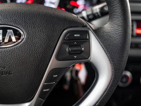 Kia Rio III Рестайлинг с пробегом 2016 года, цена 1 065 000 рублей, 174354 км, седан, Автокод Объявления