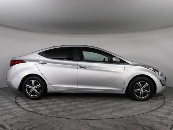 Hyundai Elantra V (MD) Рестайлинг с пробегом 2015 года, цена 999 000 рублей, 242142 км, седан, Автокод Объявления