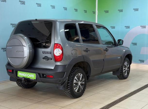 Chevrolet Niva I Рестайлинг с пробегом 2018 года, цена 680 000 рублей, 113500 км, внедорожник, Автокод Объявления