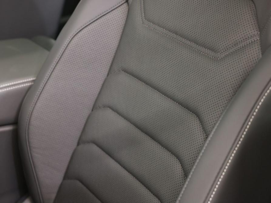Volkswagen Touareg III Рестайлинг Москва  - изображение 18