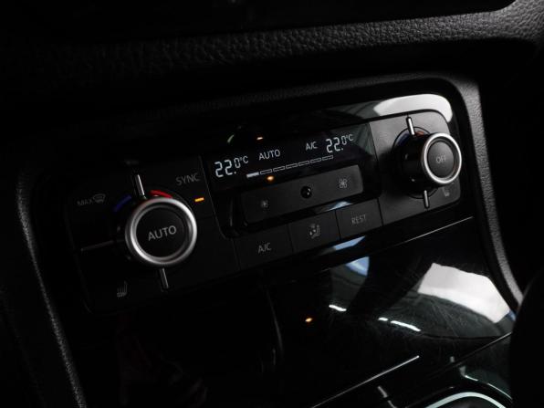 Volkswagen Touareg II с пробегом 2014 года, цена 1 749 000 рублей, 361881 км, внедорожник, Автокод Объявления
