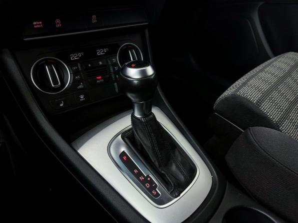 Audi Q3 I (8U) Рестайлинг с пробегом 2015 года, цена 1 999 000 рублей, 163300 км, внедорожник, Автокод Объявления