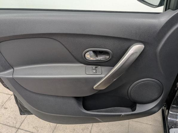 Renault Sandero II с пробегом 2014 года, цена 715 000 рублей, 105750 км, хэтчбек, Автокод Объявления