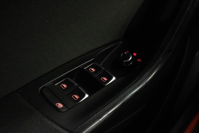 Audi Q3 I (8U) с пробегом 2013 года, цена 1 369 000 рублей, 223275 км, внедорожник, Автокод Объявления
