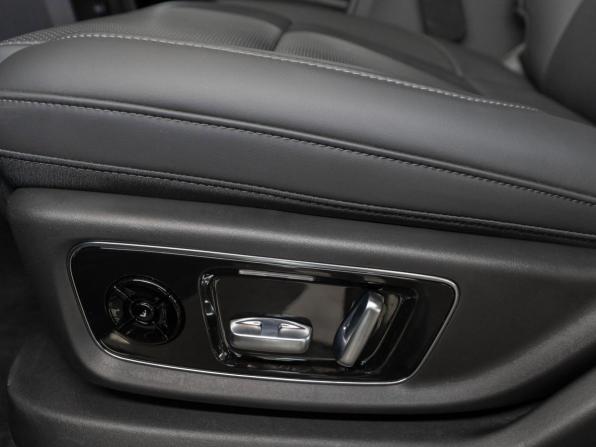 Li Auto (Lixiang) L9 I Рестайлинг с пробегом 2024 года, цена 8 157 000 рублей, 78 км, внедорожник, Автокод Объявления