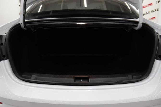 Renault Fluence I Рестайлинг с пробегом 2014 года, цена 755 550 рублей, 120339 км, седан, Автокод Объявления