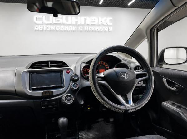 Honda Fit II с пробегом 2011 года, цена 850 000 рублей, 114650 км, хэтчбек, Автокод Объявления