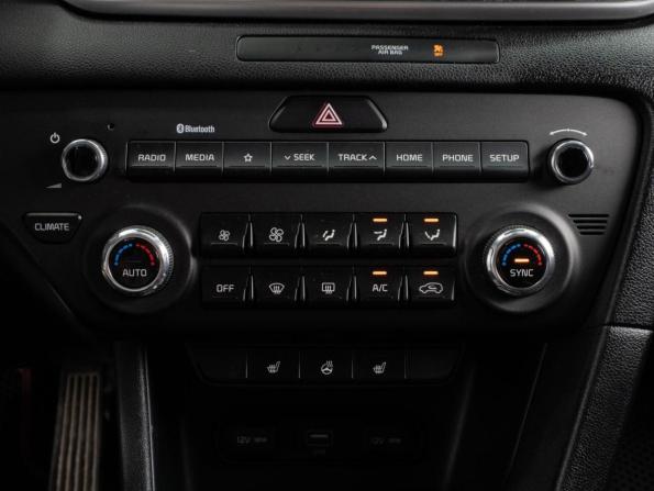 Kia Sportage IV Рестайлинг с пробегом 2019 года, цена 2 399 000 рублей, 74351 км, внедорожник, Автокод Объявления