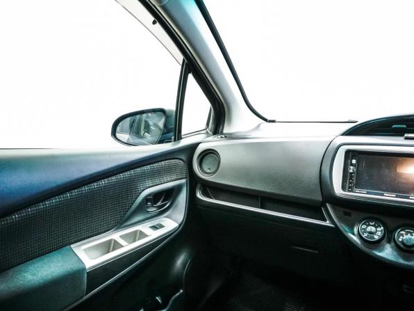 Toyota Vitz III (XP130) Рестайлинг с пробегом 2015 года, цена 920 000 рублей, 86336 км, хэтчбек, Автокод Объявления