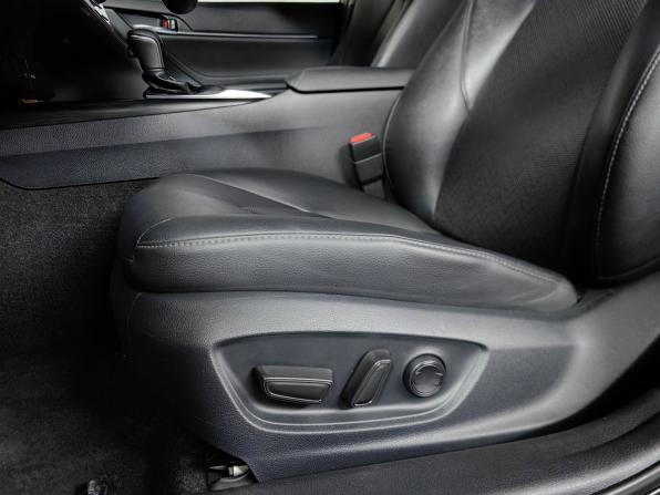 Toyota Camry VIII (XV70) Рестайлинг с пробегом 2022 года, цена 3 200 000 рублей, 91647 км, седан, Автокод Объявления