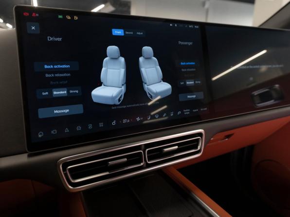 Li Auto (Lixiang) L7 I Рестайлинг с пробегом 2025 года, цена 7 750 000 рублей, 30 км, внедорожник, Автокод Объявления