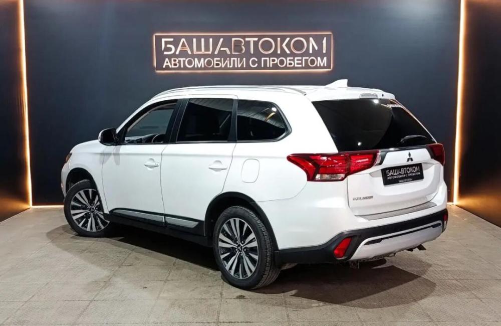 Mitsubishi Outlander III Рестайлинг 3 Уфа  - изображение 7
