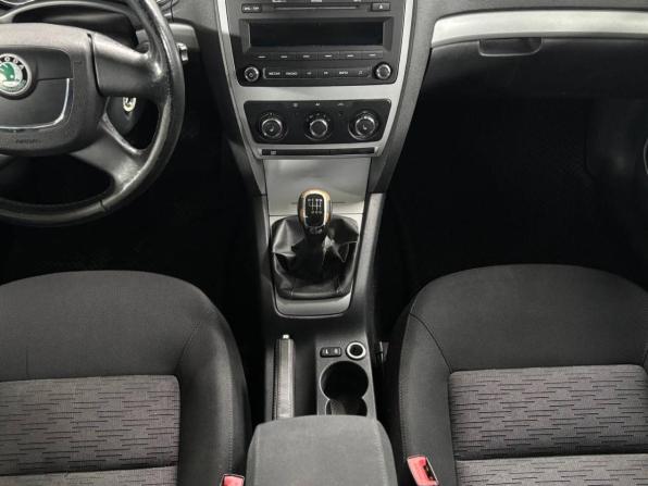 Skoda Octavia II (A5) Рестайлинг с пробегом 2012 года, цена 629 000 рублей, 227000 км, лифтбек, Автокод Объявления
