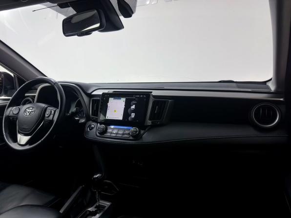 Toyota RAV4 IV (XA40) Рестайлинг с пробегом 2015 года, цена 2 400 000 рублей, 231856 км, внедорожник, Автокод Объявления