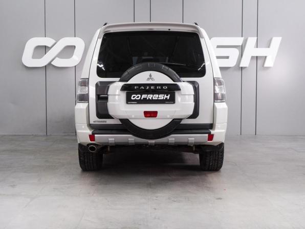 Mitsubishi Pajero IV Рестайлинг 1 с пробегом 2014 года, цена 2 069 000 рублей, 271539 км, внедорожник, Автокод Объявления
