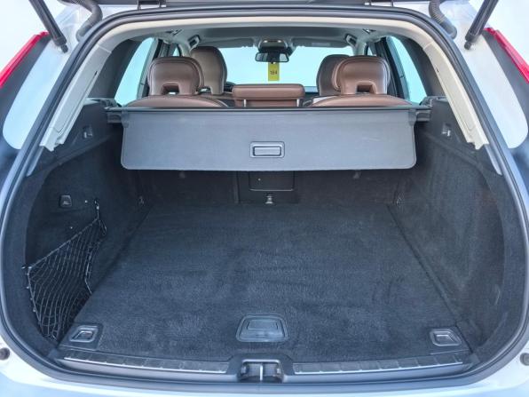 Volvo XC60 II с пробегом 2019 года, цена 2 970 000 рублей, 175000 км, внедорожник, Автокод Объявления