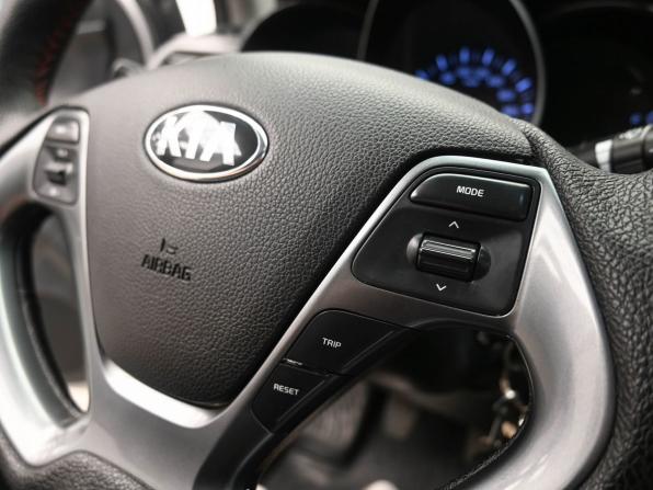 Kia Rio III Рестайлинг с пробегом 2016 года, цена 950 000 рублей, 217656 км, седан, Автокод Объявления