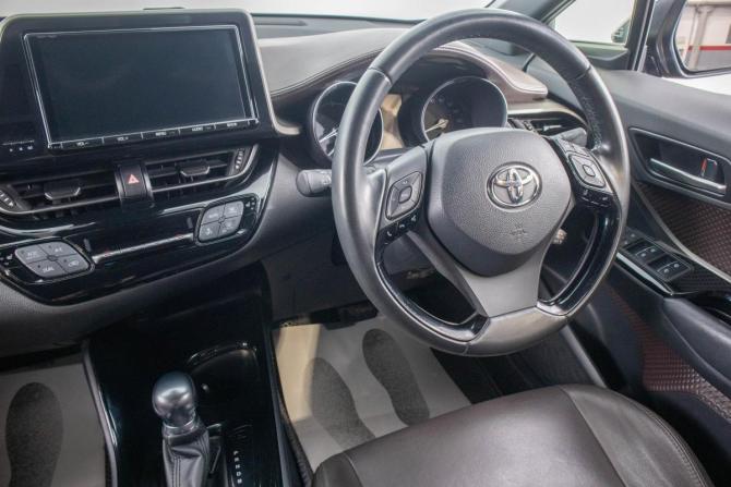 Toyota C-HR I с пробегом 2017 года, цена 2 199 000 рублей, 88000 км, внедорожник, Автокод Объявления