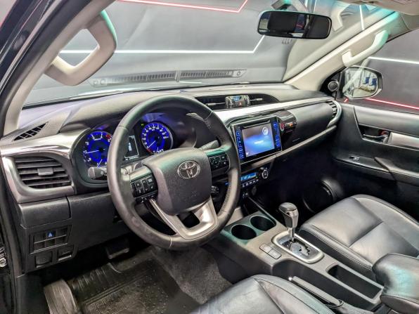 Toyota Hilux VIII с пробегом 2017 года, цена 2 900 000 рублей, 247439 км, offers.body_type.unknown, Автокод Объявления