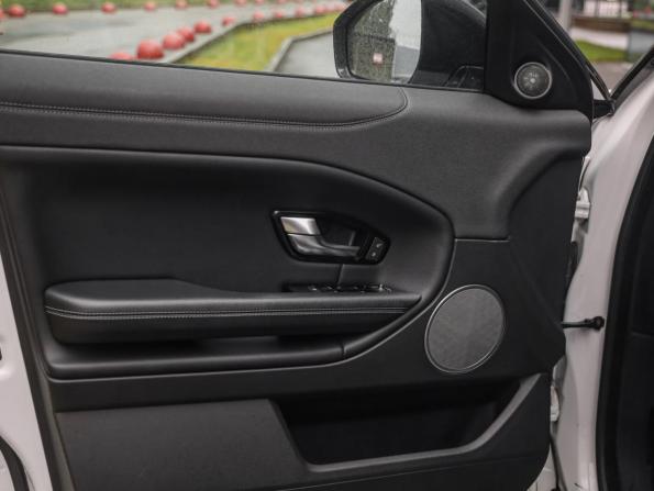 Land Rover Range Rover Evoque I Рестайлинг с пробегом 2017 года, цена 2 199 000 рублей, 96355 км, внедорожник, Автокод Объявления