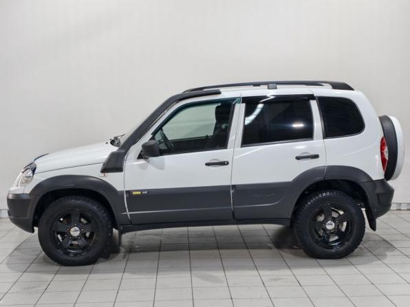 Chevrolet Niva I Рестайлинг с пробегом 2016 года, цена 685 000 рублей, 135073 км, внедорожник, Автокод Объявления