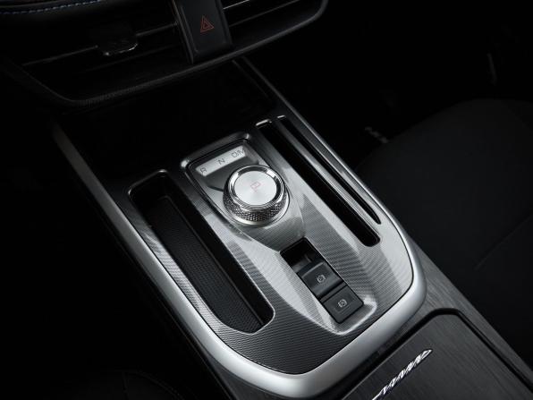 Haval Jolion I Рестайлинг с пробегом 2025 года, цена 2 242 100 рублей, 14168 км, внедорожник, Автокод Объявления