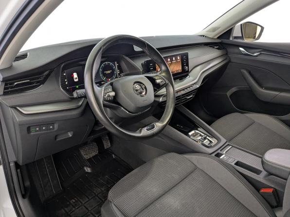 Skoda Octavia IV (A8) с пробегом 2020 года, цена 2 100 000 рублей, 108915 км, лифтбек, Автокод Объявления