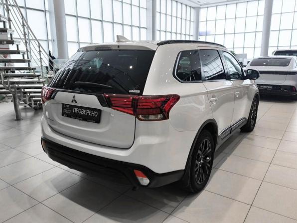 Mitsubishi Outlander III Рестайлинг 3 с пробегом 2021 года, цена 2 771 000 рублей, 62332 км, внедорожник, Автокод Объявления