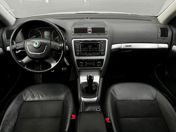Skoda Octavia II (A5) Рестайлинг с пробегом 2011 года, цена 1 048 700 рублей, 227842 км, универсал, Автокод Объявления