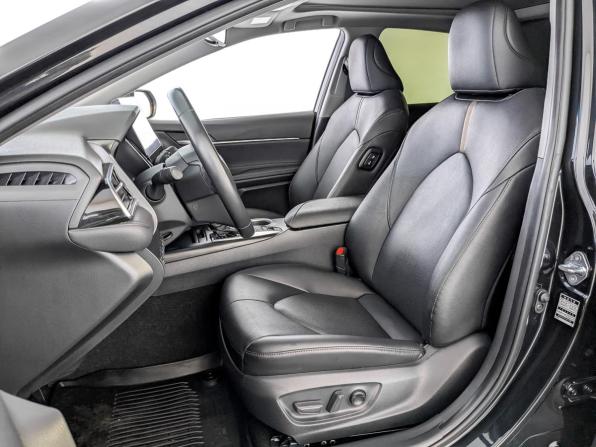 Toyota Camry VIII (XV70) Рестайлинг с пробегом 2023 года, цена 3 700 000 рублей, 56533 км, седан, Автокод Объявления