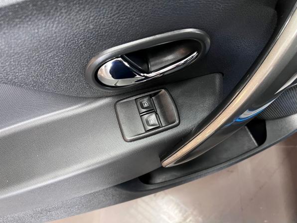 Renault Logan II Рестайлинг с пробегом 2019 года, цена 1 325 000 рублей, 53002 км, седан, Автокод Объявления