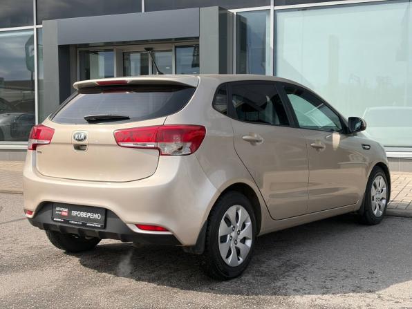 Kia Rio III Рестайлинг с пробегом 2015 года, цена 955 000 рублей, 134733 км, хэтчбек, Автокод Объявления