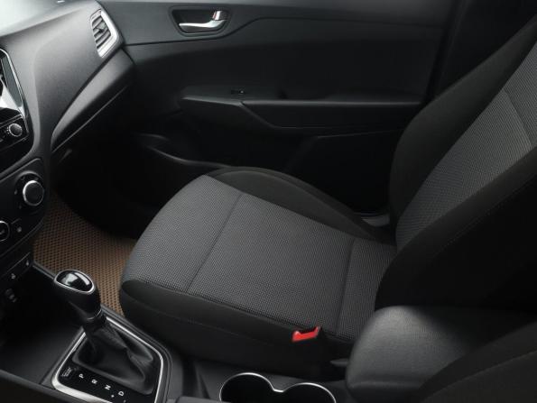 Hyundai Solaris II Рестайлинг с пробегом 2021 года, цена 1 661 000 рублей, 73849 км, седан, Автокод Объявления