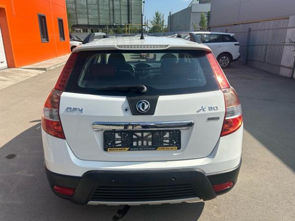 Dongfeng H30 Cross с пробегом 2015 года, цена 549 900 рублей, 185000 км, хэтчбек, Автокод Объявления