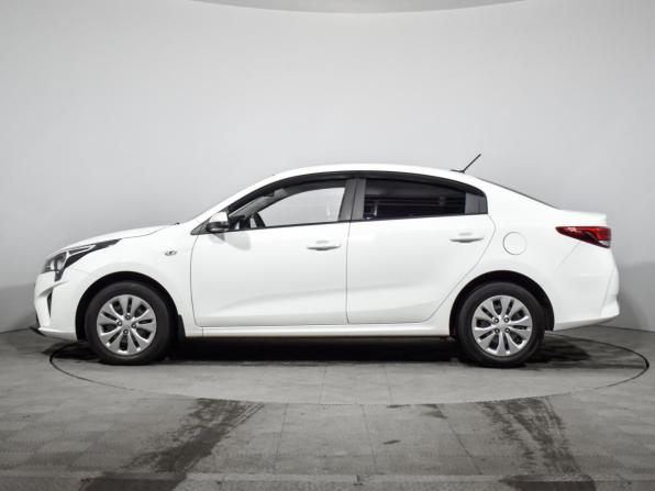 Kia Rio IV Рестайлинг с пробегом 2020 года, цена 1 590 000 рублей, 57440 км, седан, Автокод Объявления