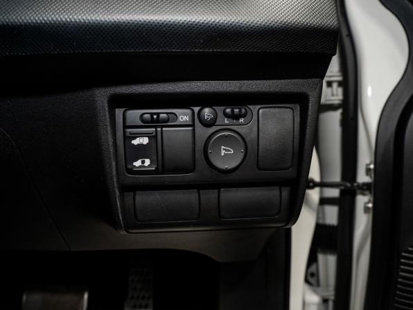Honda Freed I с пробегом 2010 года, цена 1 035 000 рублей, 156283 км, компактвэн, Автокод Объявления