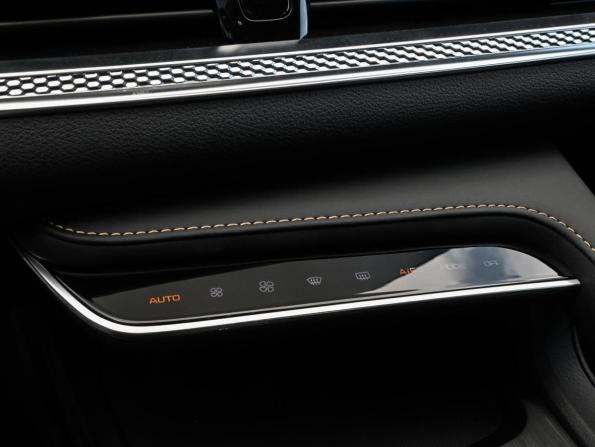 FAW Bestune B70 I Рестайлинг с пробегом 2024 года, цена 2 599 000 рублей, 57 км, лифтбек, Автокод Объявления