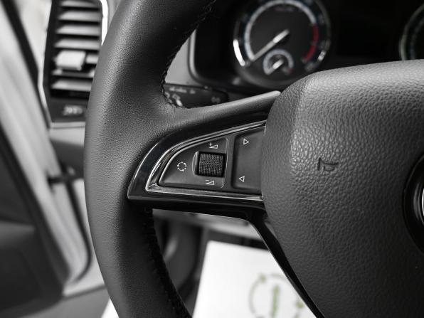 Skoda Karoq I с пробегом 2019 года, цена 2 375 000 рублей, 78860 км, внедорожник, Автокод Объявления