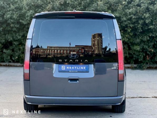 Hyundai Staria I с пробегом 2024 года, цена 8 490 000 рублей, 6430 км, минивэн, Автокод Объявления