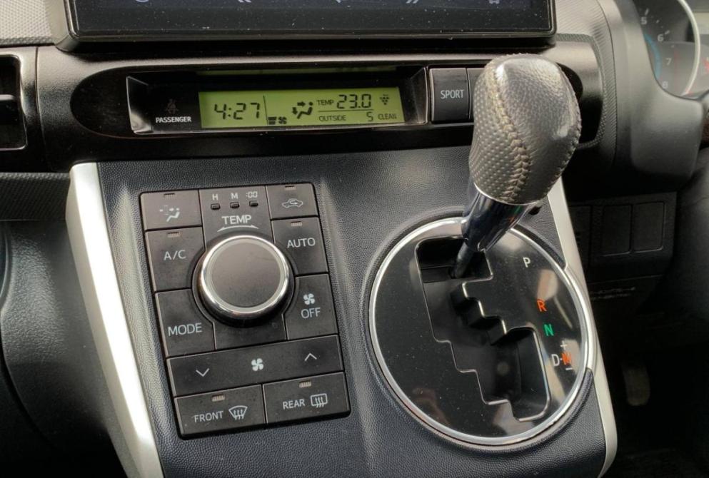 Toyota Wish II Красноярск  - изображение 21