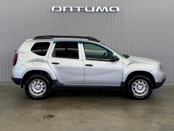 Renault Duster I Рестайлинг с пробегом 2017 года, цена 997 000 рублей, 298895 км, внедорожник, Автокод Объявления