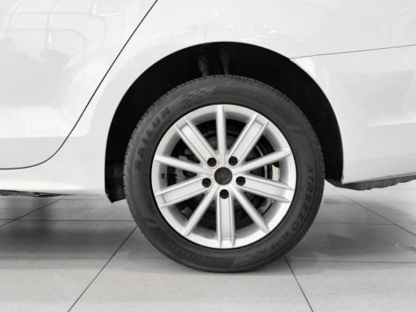 Volkswagen Jetta VI с пробегом 2013 года, цена 970 000 рублей, 243196 км, седан, Автокод Объявления