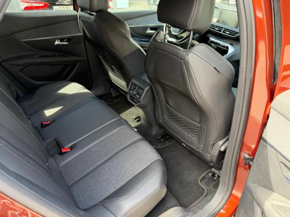 Peugeot 3008 II с пробегом 2018 года, цена 1 849 000 рублей, 139000 км, внедорожник, Автокод Объявления