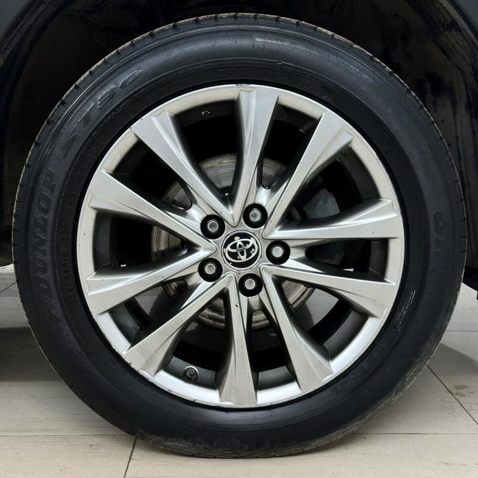 Toyota RAV4 IV (XA40) Рестайлинг Москва  - изображение 17